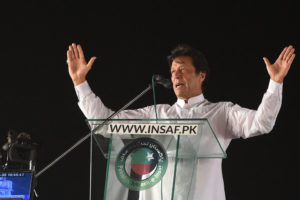 Imran woos poor, vows radical change in election pitch