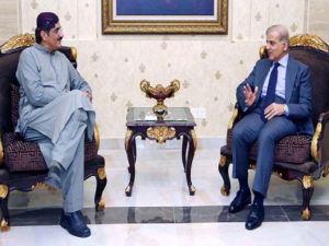With PML-N&rsquo;s tenure ending today, provinces yet to decide caretaker CMs