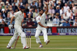 England win toss, bat in Lord's Test against Pakistan