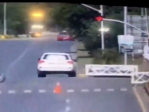 Police arrest security official for &lsquo;aiding&rsquo; US diplomat in fleeing