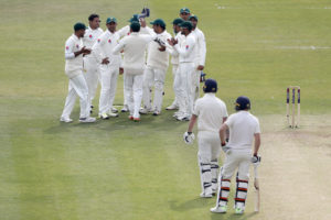 England 165-5 against Pakistan at 1st day tea