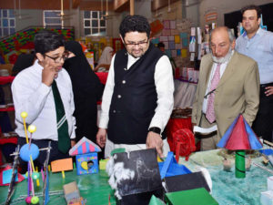 Miftah visits arts, crafts exhibition