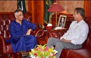 No compromise on Karachi's Rs.75bn federal govt funded projects: Zubair