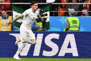 Uruguay strike late to beat Egypt as Salah sits out match