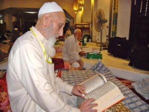 Thousands of faithful sit for Itikaf