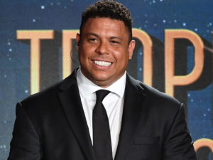 Brazilian Ronaldo close to buying Spanish club Brazilian Ronaldo close to buying Spanish club