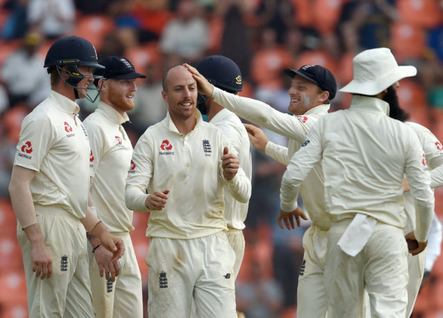 England sniff victory after Mathews wicket in second Test England sniff victory after Mathews wicket in second Test