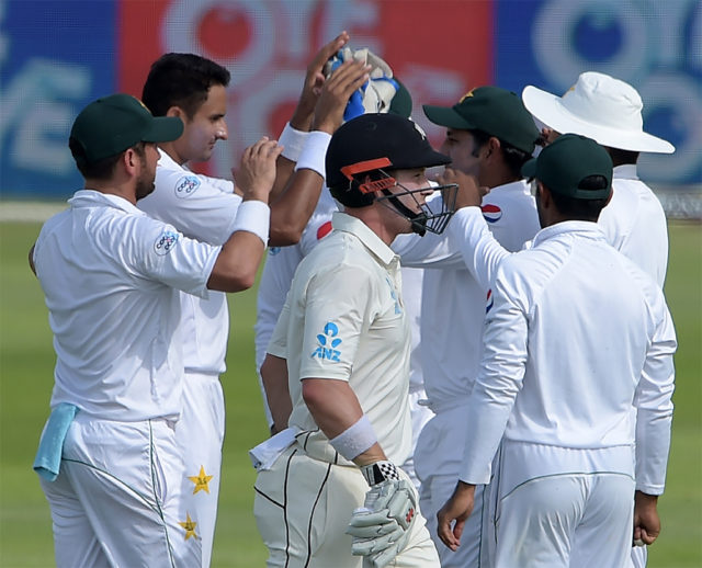 New Zealand’s collapses at 153 against Pakistan’s bowling New Zealand’s collapses at 153 against Pakistan’s bowling