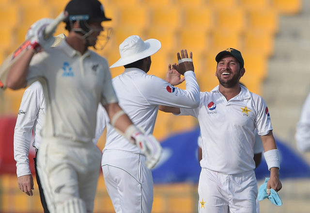 Pakistan’s loses openers, as bowlers sparkle on Day One Pakistan’s loses openers, as bowlers sparkle on Day One