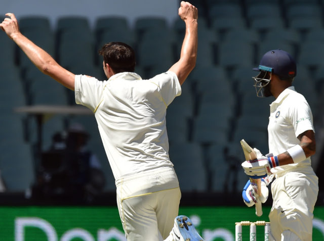 Kohli falls as Australia strikes put India on ropes Kohli falls as Australia strikes put India on ropes