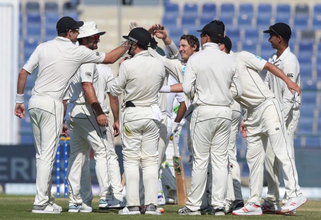 New Zealand beat Pakistan in final test to claim series New Zealand beat Pakistan in final test to claim series