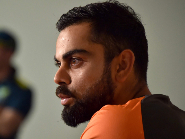 Kohli brushes off injury fears as back 'niggles' Kohli brushes off injury fears as back 'niggles'