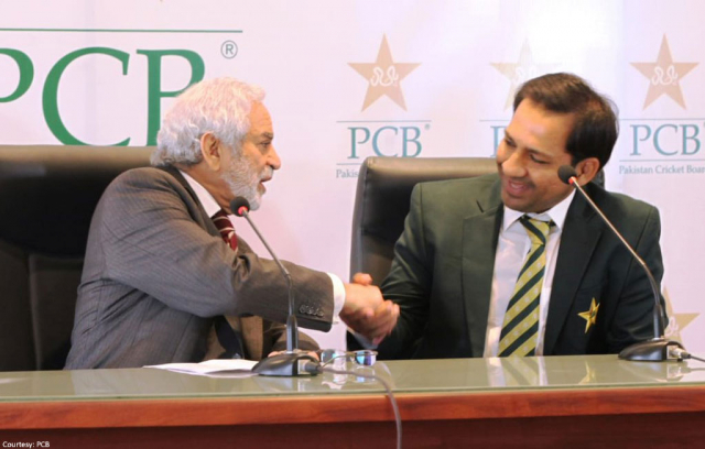 Twitteratis celebrate after PCB finally ends Sarfraz’s captaincy drama Twitteratis celebrate after PCB finally ends Sarfraz’s captaincy drama