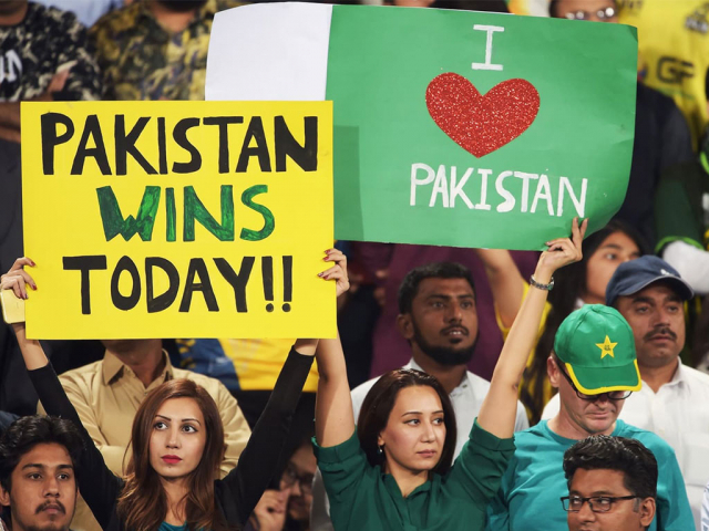 PSL4: Tickets for Karachi, Lahore matches to go on sale tonight PSL4: Tickets for Karachi, Lahore matches to go on sale tonight