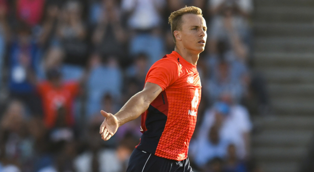 Pooran fireworks help West Indies set England target of 161 Pooran fireworks help West Indies set England target of 161