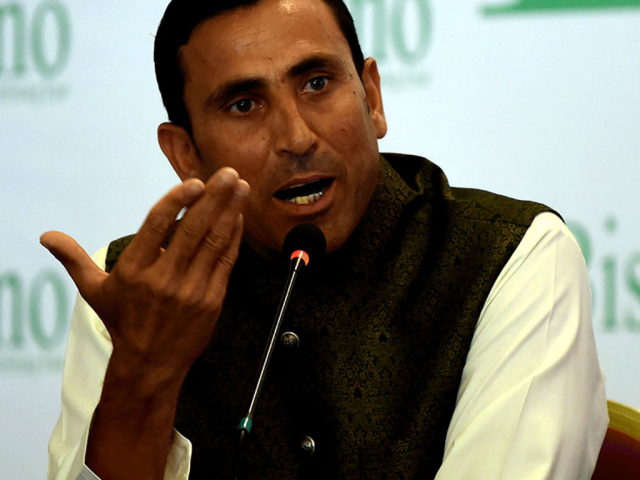 Younis Khan reveals reason behind local batting dearth in PSL Younis Khan reveals reason behind local batting dearth in PSL