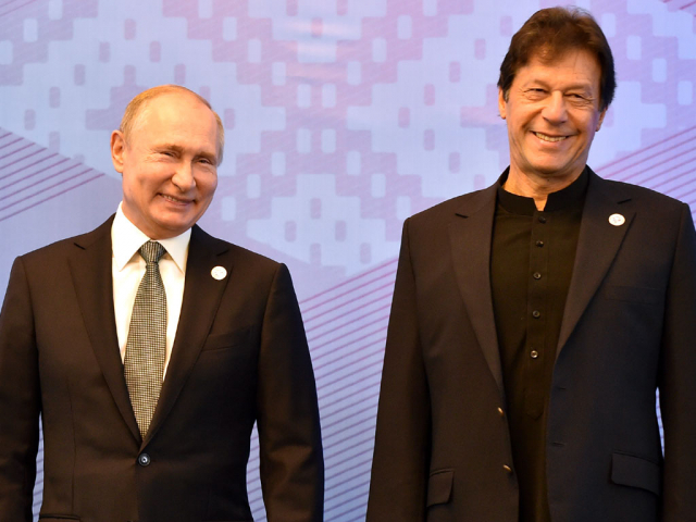 Russia keen to invest billions of dollars in Pakistan's economy Russia keen to invest billions of dollars in Pakistan's economy
